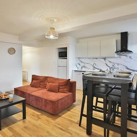 Radieux, Front De Appartement Les Sables-dʼOlonne